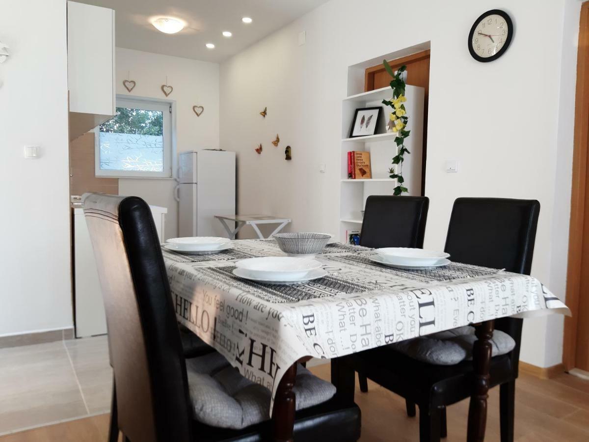 Apartment Butterfly Split - For Rest And Relaxation Εξωτερικό φωτογραφία