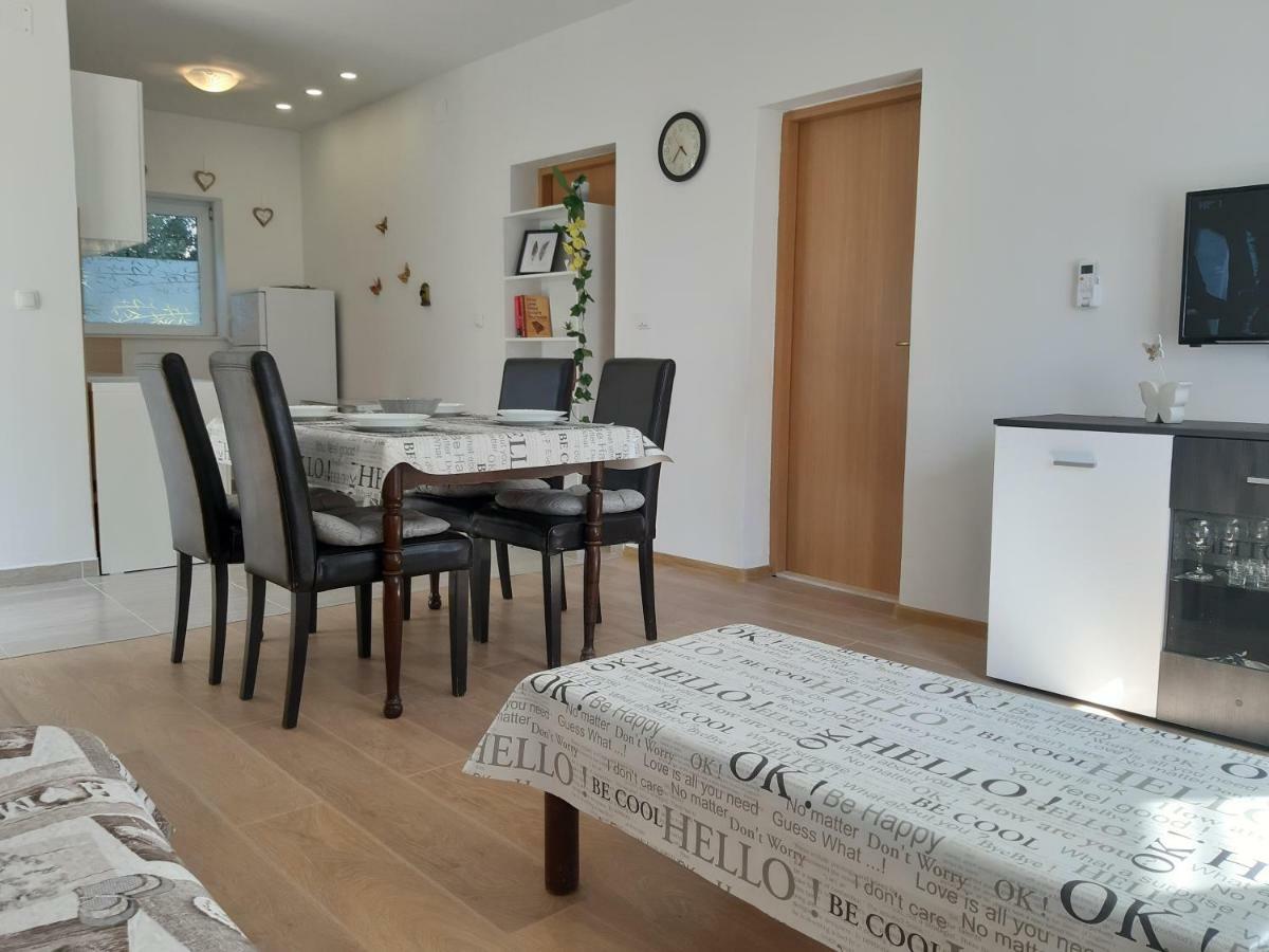 Apartment Butterfly Split - For Rest And Relaxation Εξωτερικό φωτογραφία